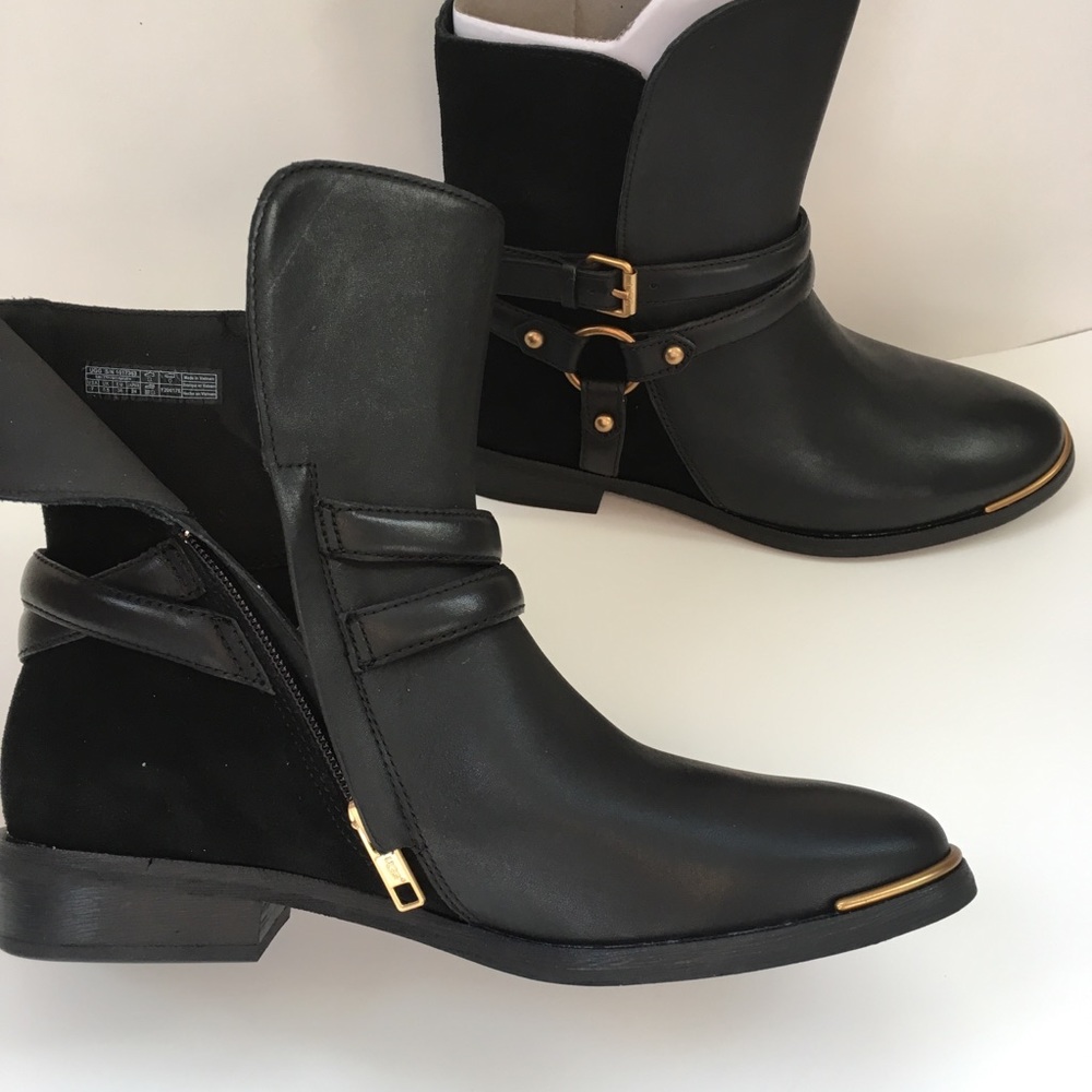 ❌SOLD❌UGG Leather and Suede Boots w/Gold Details - Picture 5 of 8
